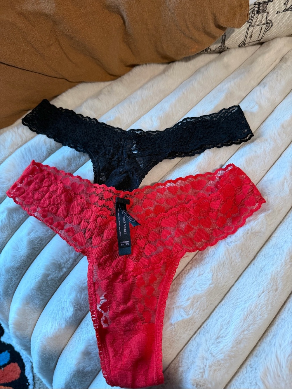 Victoria's Secret Lace Thongs in Red and Black